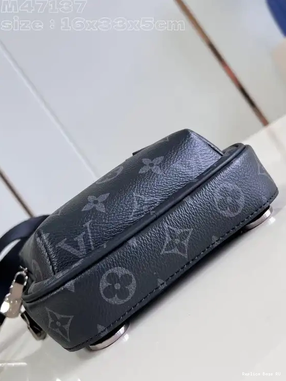 Affordable VUITTON Slingbag-16*33*5.7CM Avenue LOUIS 0526